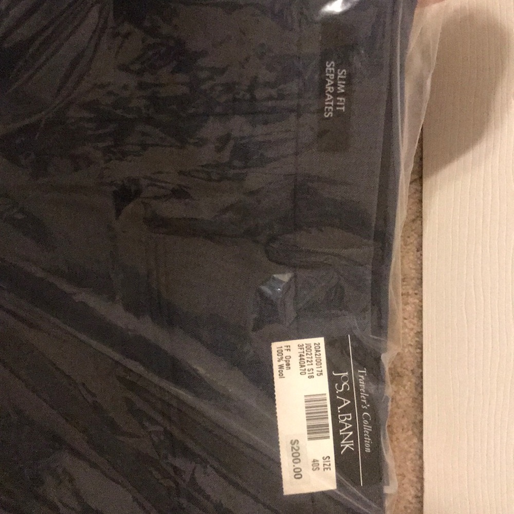 Men’s Suit - Picture 5 of 5